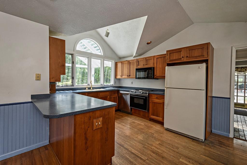 240 Ridgehaven Lane Pittsburgh, PA 15238 - Photo 7 of 25 Gallery Image 7
