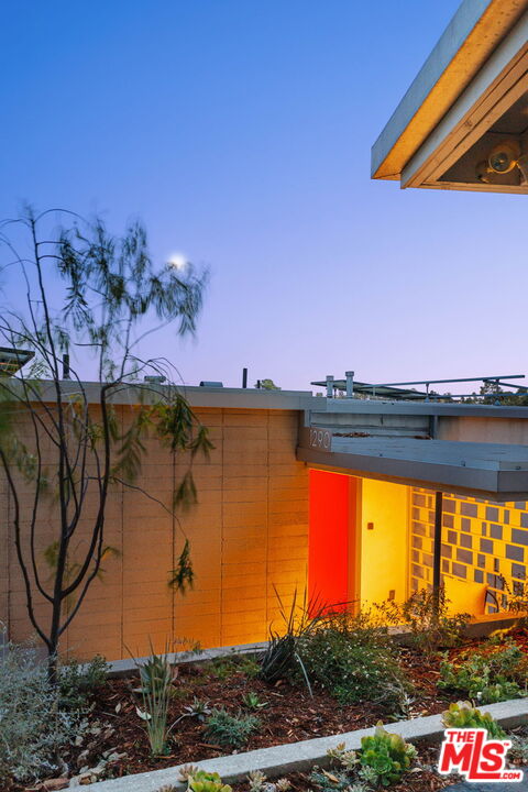 1290 Rancheros Road Pasadena, CA 91103 - Photo 4 of 72