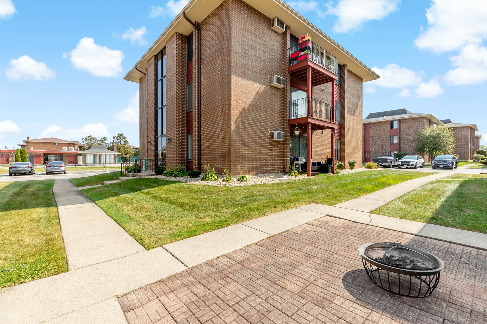 15732 Terrace Drive, Unit R02 Oak Forest, IL 60452 - Photo 17 of 20 Gallery Image 17