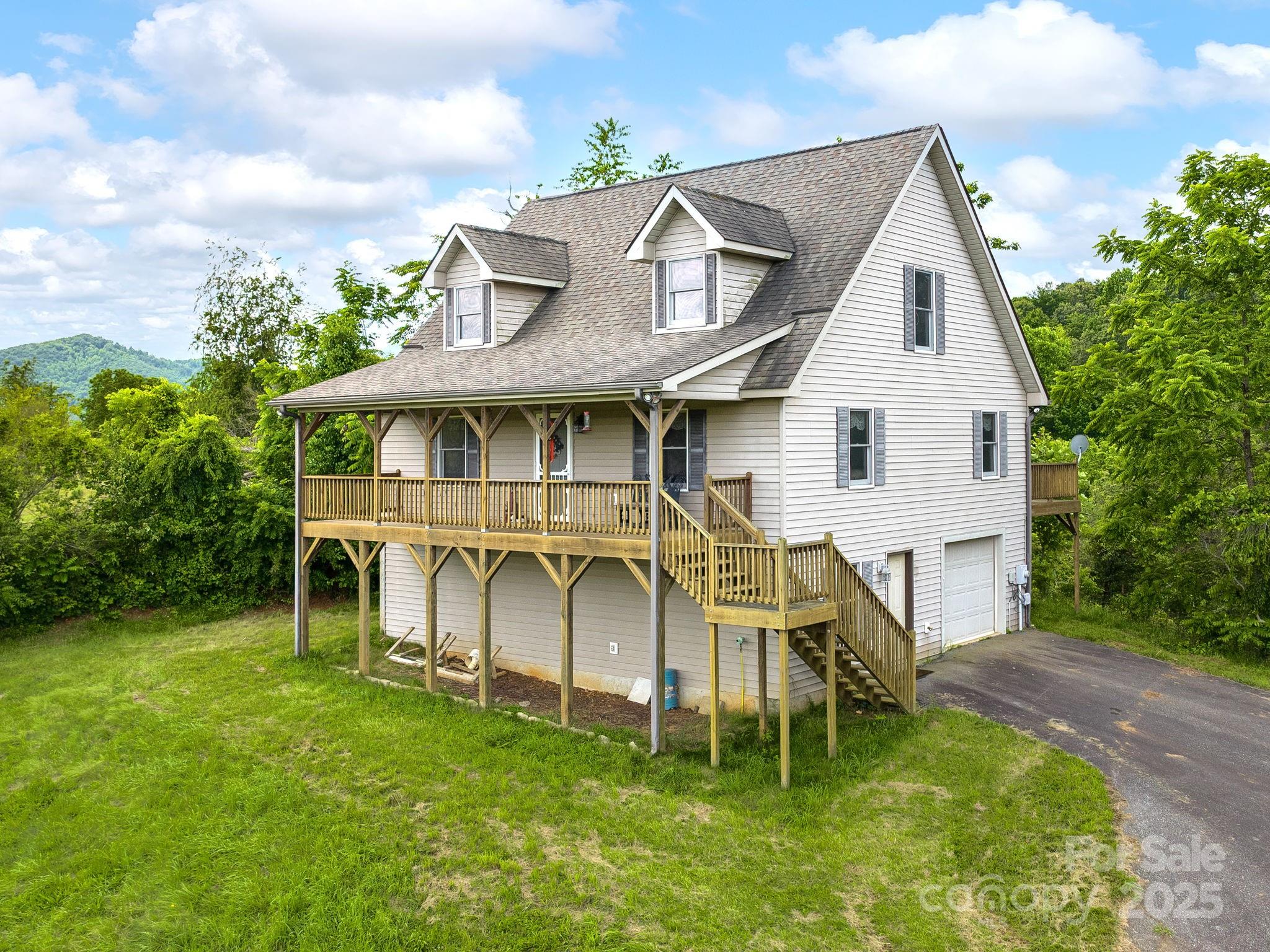 132 Rabbit Ham Road Leicester, NC 28748 - Photo 3 of 46 Gallery Image 3