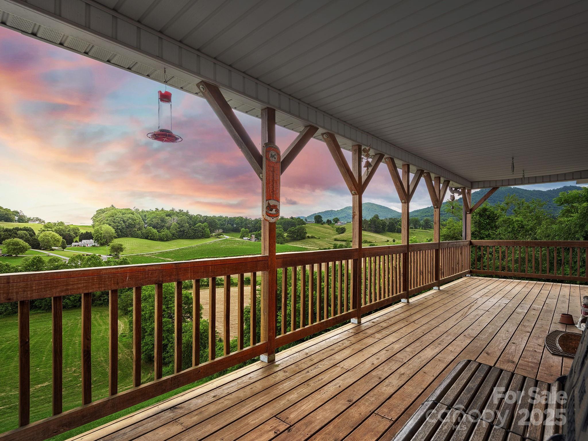 132 Rabbit Ham Road Leicester, NC 28748 - Photo 5 of 46 Gallery Image 5