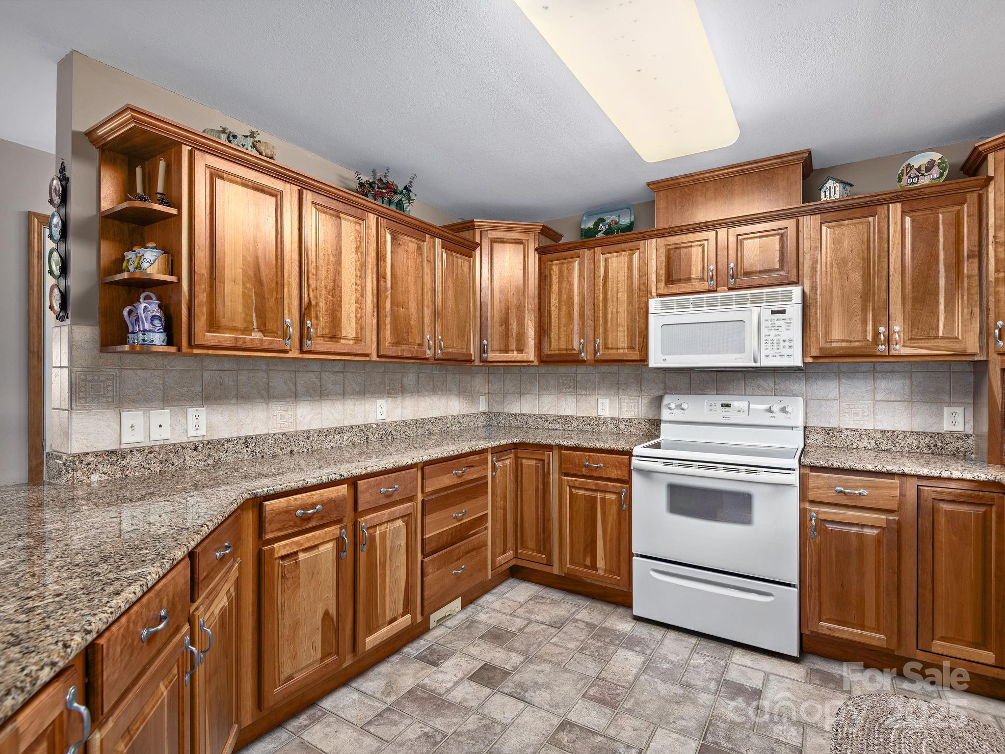132 Rabbit Ham Road Leicester, NC 28748 - Photo 10 of 46 Gallery Image 10