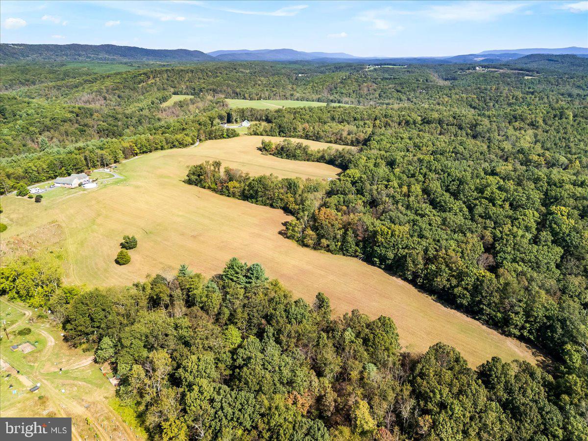 4014 Resley Road Hancock, MD 21750 - Photo 14 of 39 a view of a city
