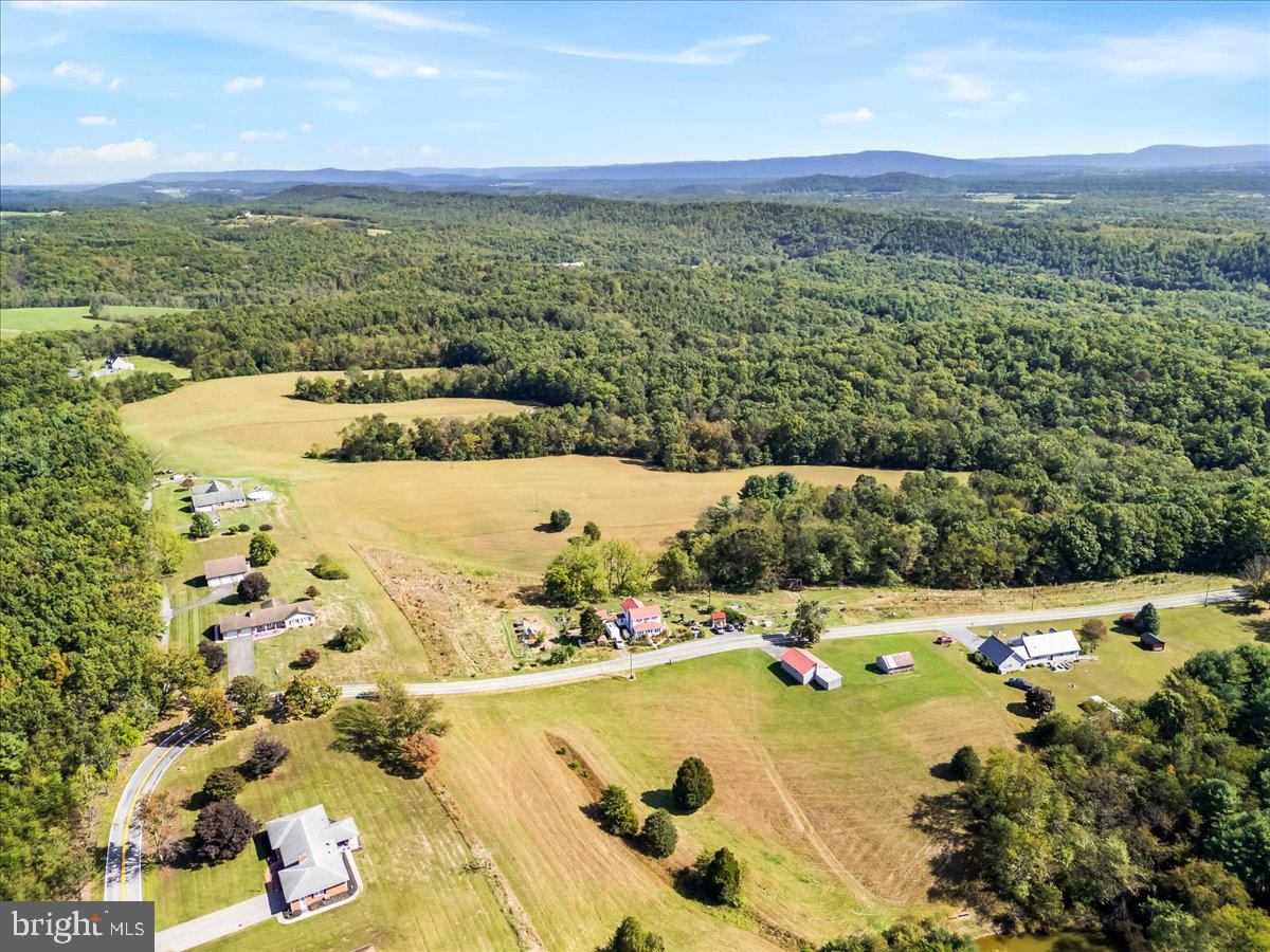 4014 Resley Road Hancock, MD 21750 - Photo 10 of 39 a view of a swimming pool with a yard