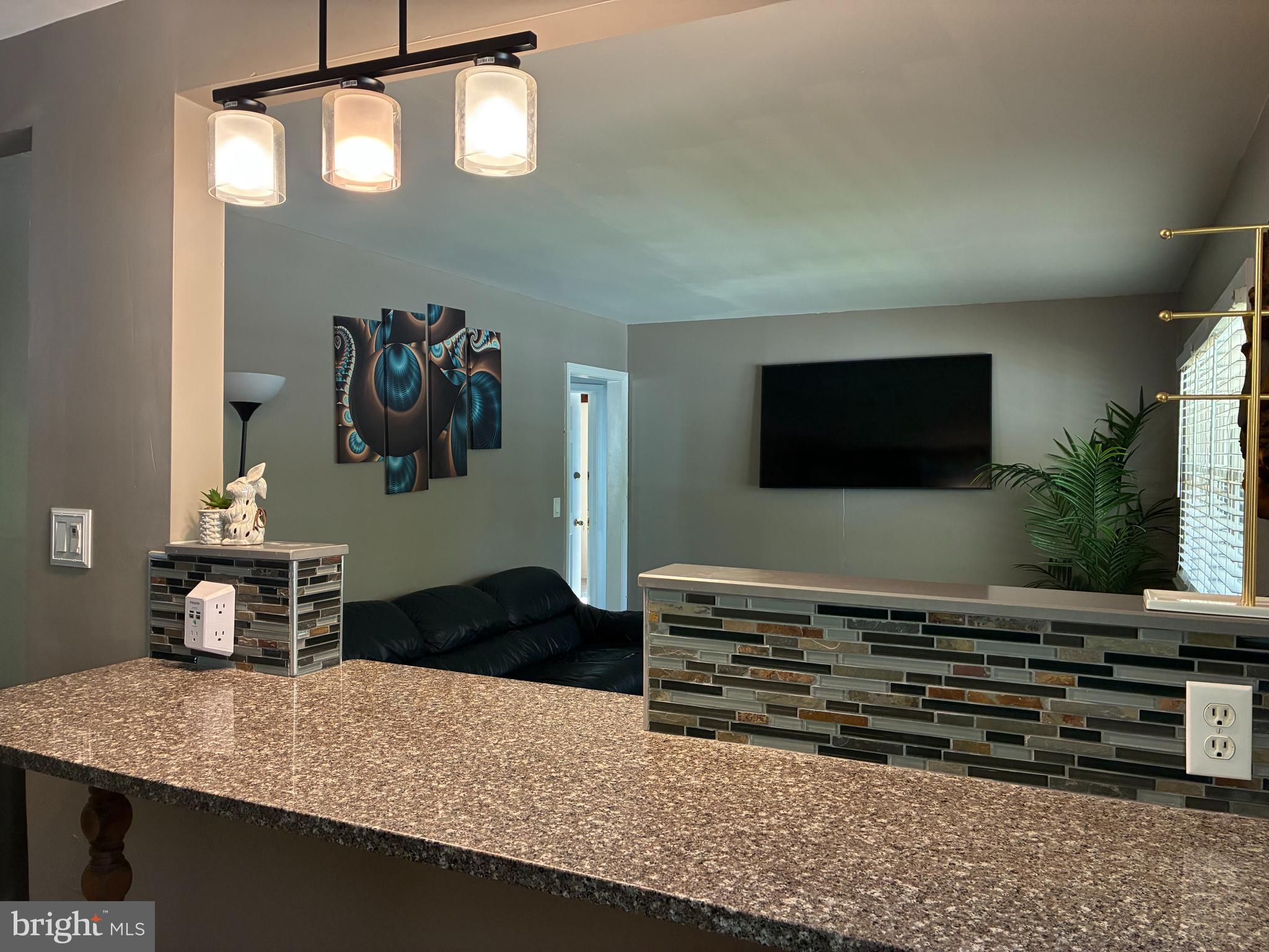 5112 Hollywood Road College Park, MD 20740 - Photo 11 of 28 Kitchen/Living Area