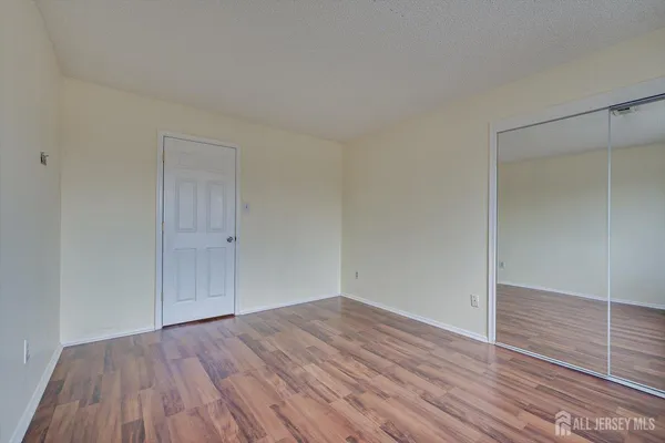 $384,900 | 707 Edison Glen Terrace, Edison, NJ 08837