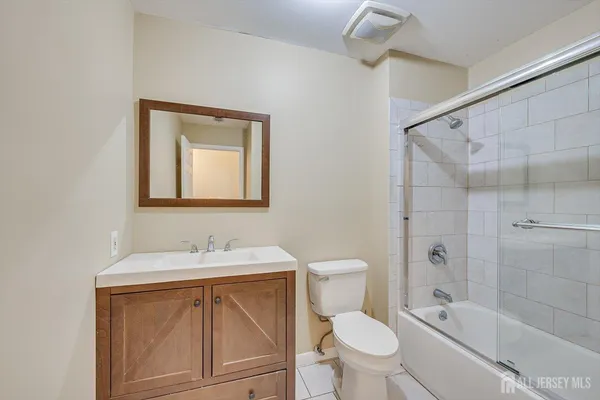 $384,900 | 707 Edison Glen Terrace, Edison, NJ 08837