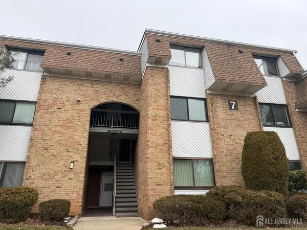 $384,900 | 707 Edison Glen Terrace, Edison, NJ 08837