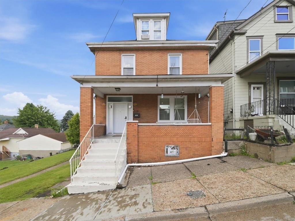 819 Kerr Street Ambridge, PA 15003 - Photo 1 of 32 Gallery Image 1