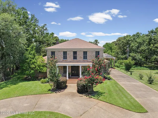 $650,000 | 815 Grant Avenue, Pascagoula, MS 39567