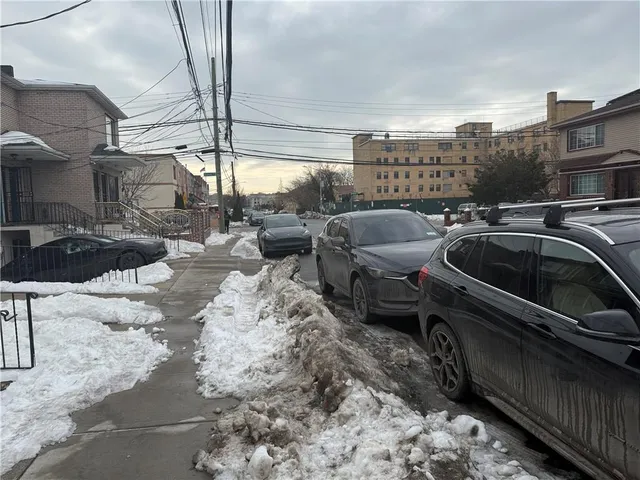 $858,000 | 759 Drew Street | City Line