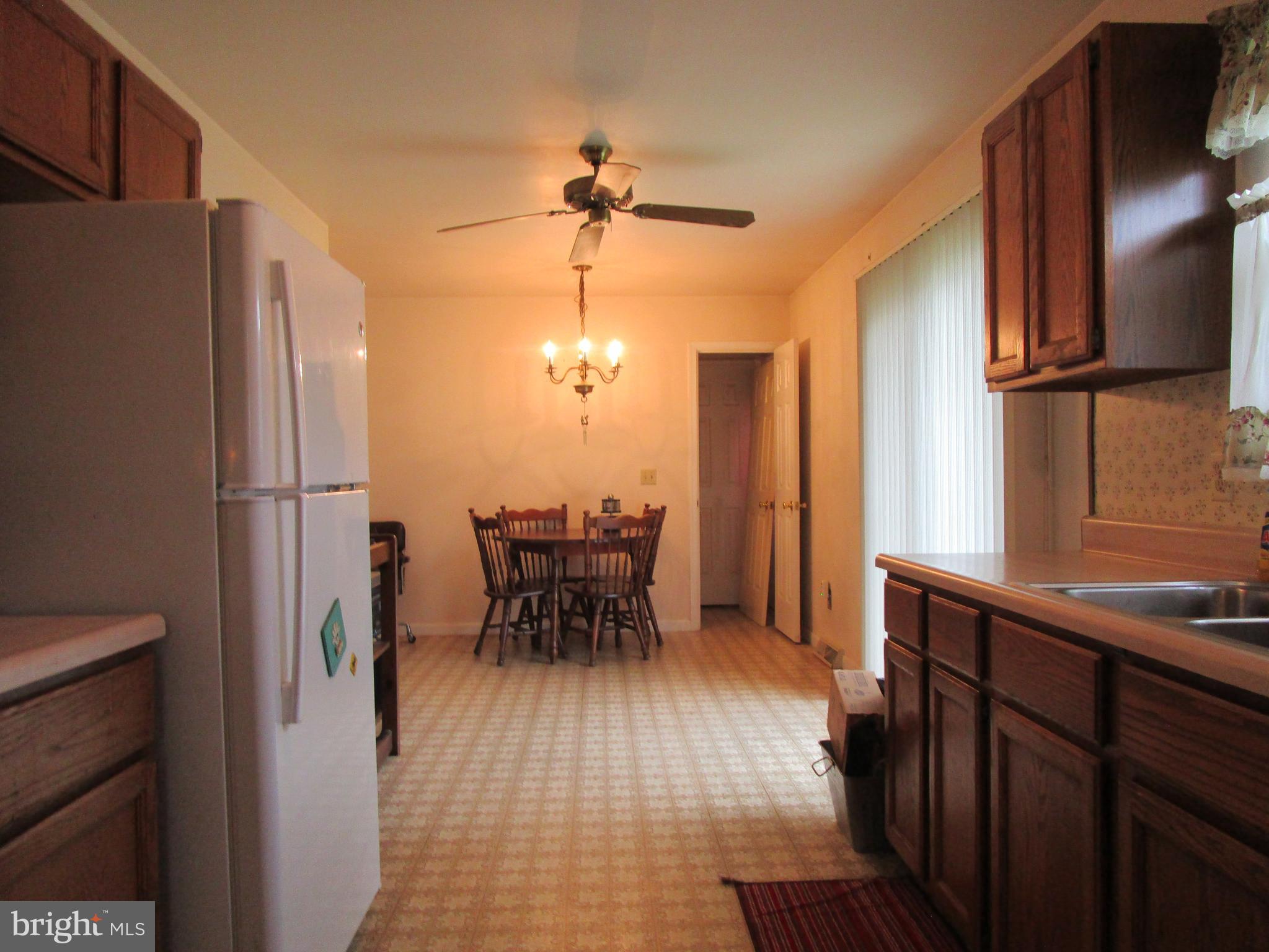 181 Evergreen Road Magnolia, DE 19962 - Photo 15 of 40 Kitchen w/ Eat-In Area