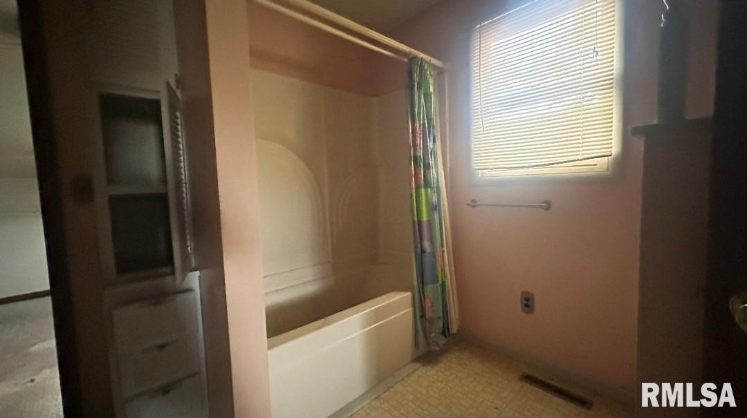 113 North Adams Street Clayton, IL 62324 - Photo 14 of 26