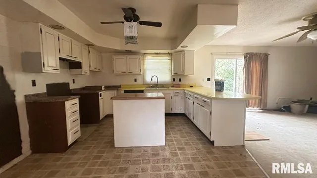 $65,000 | 113 North Adams Street, Clayton, IL 62324