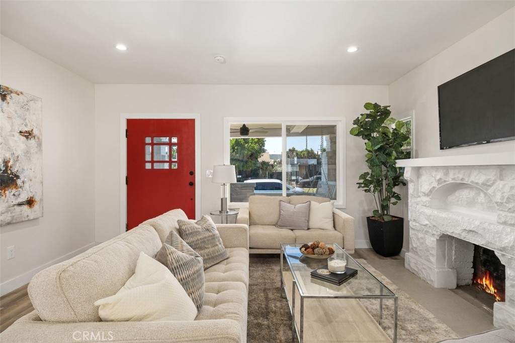 3410 South Gramercy Pl  