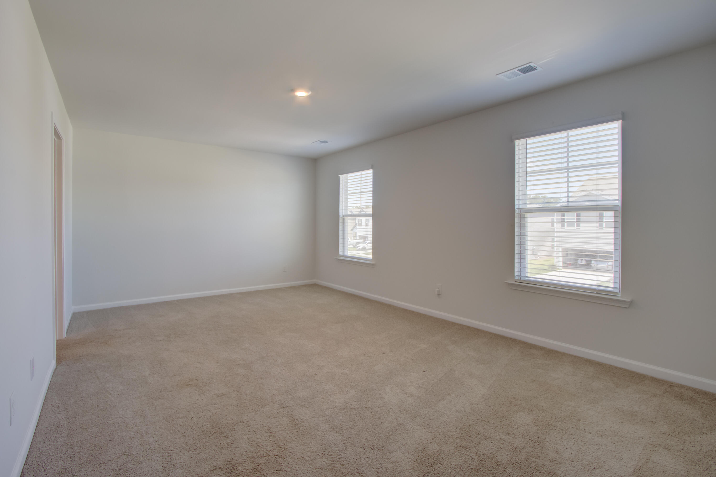 729 Long Blf Road Summerville, SC 29486 - Photo 11 of 33 05142026-036
