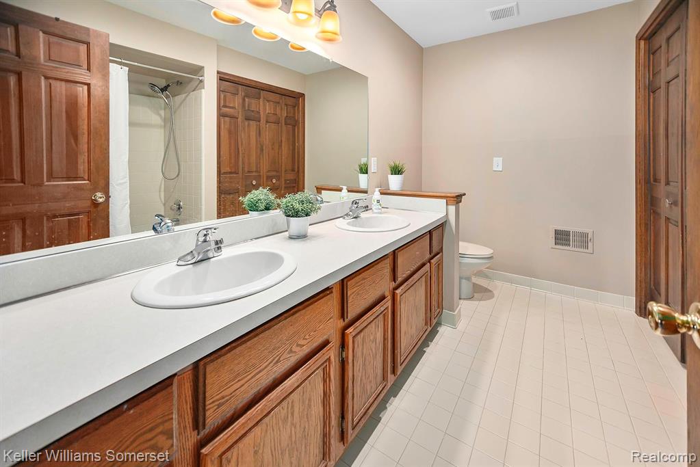 3180 Summit Ridge Drive Rochester Hills, MI 48306 - Photo 24 of 35
