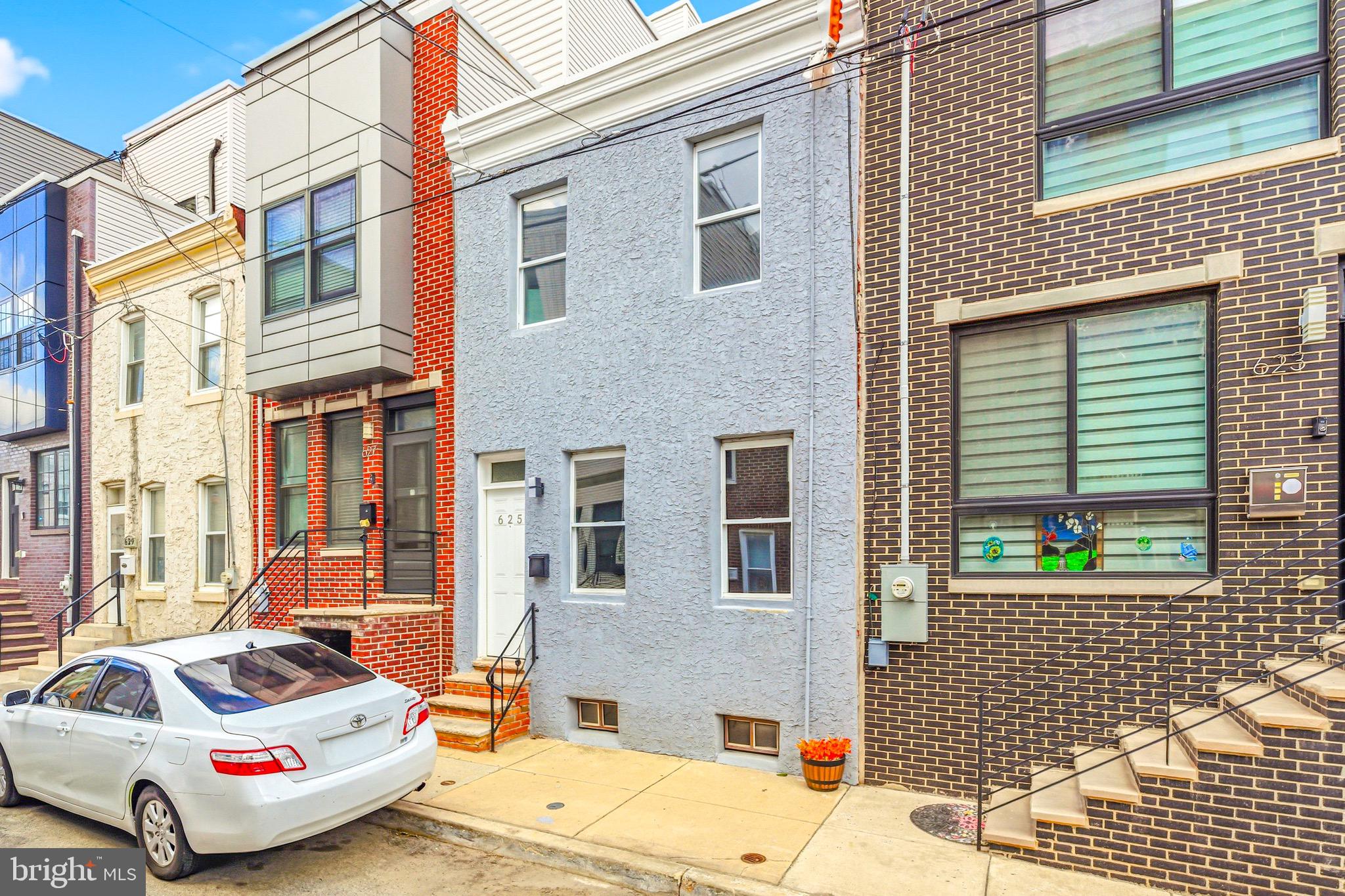 625 Cantrell Street Philadelphia, PA 19148 - Photo 14 of 15 a car parked in front of a house