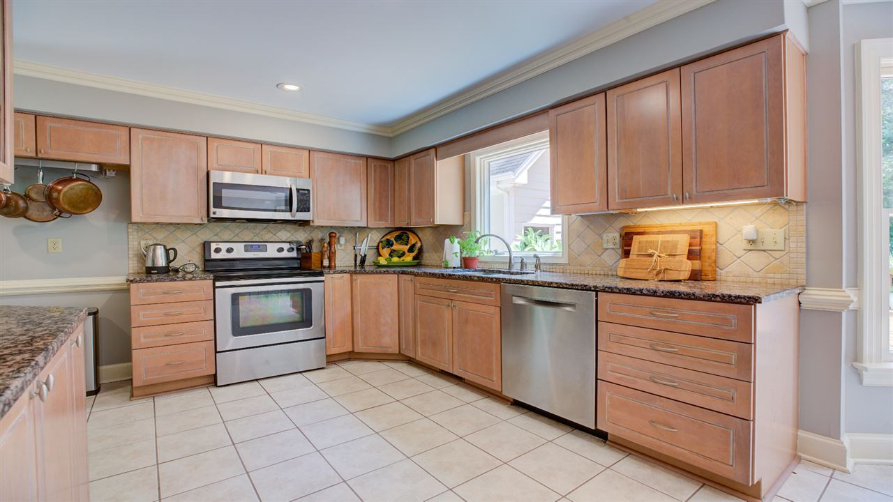 2009 Corberrie Lane Raleigh, NC 27613 - Photo 11 of 30 Photo 11