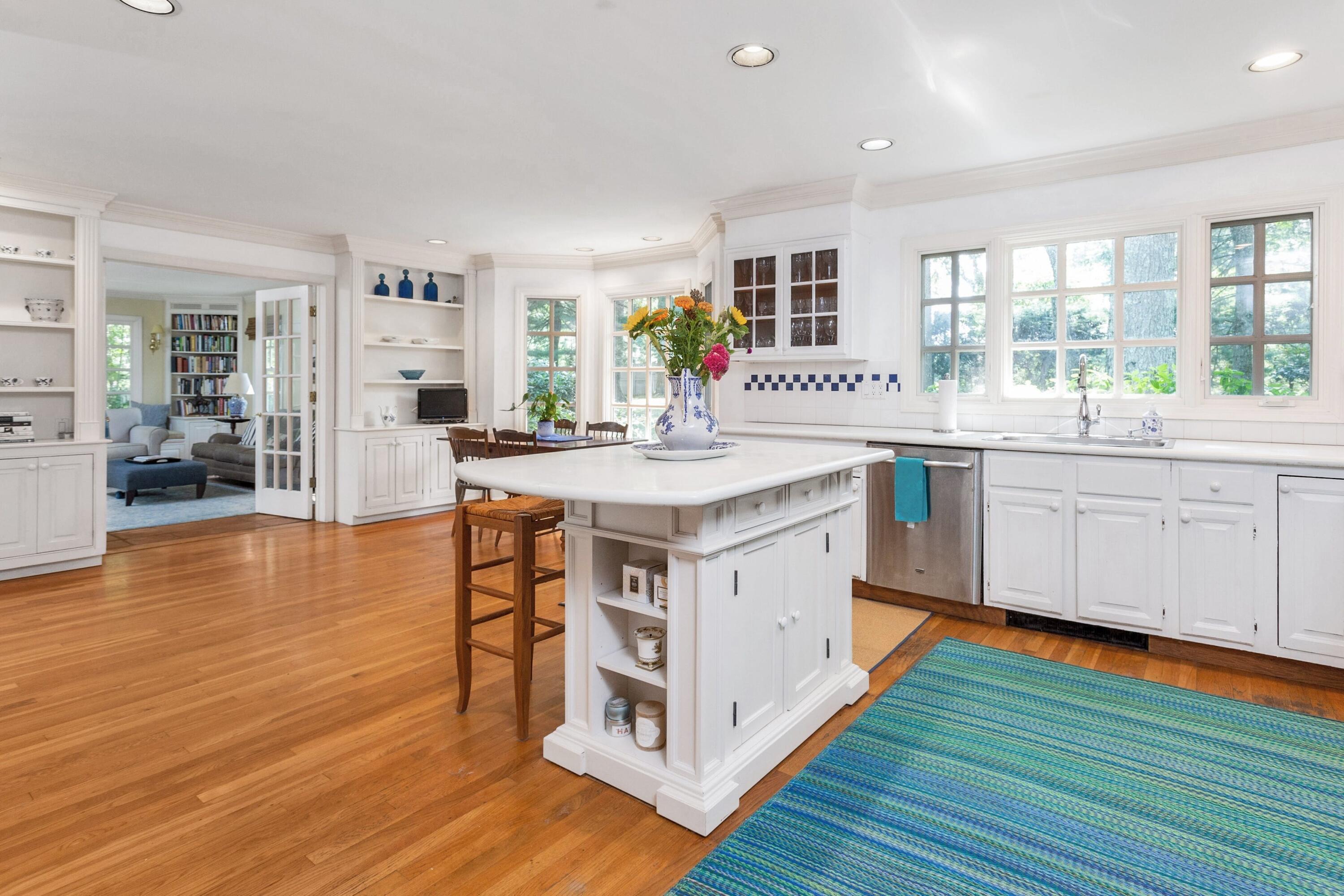 21 Leeuwarden Road Darien, CT 06820 - Photo 14 of 38 170522286-14