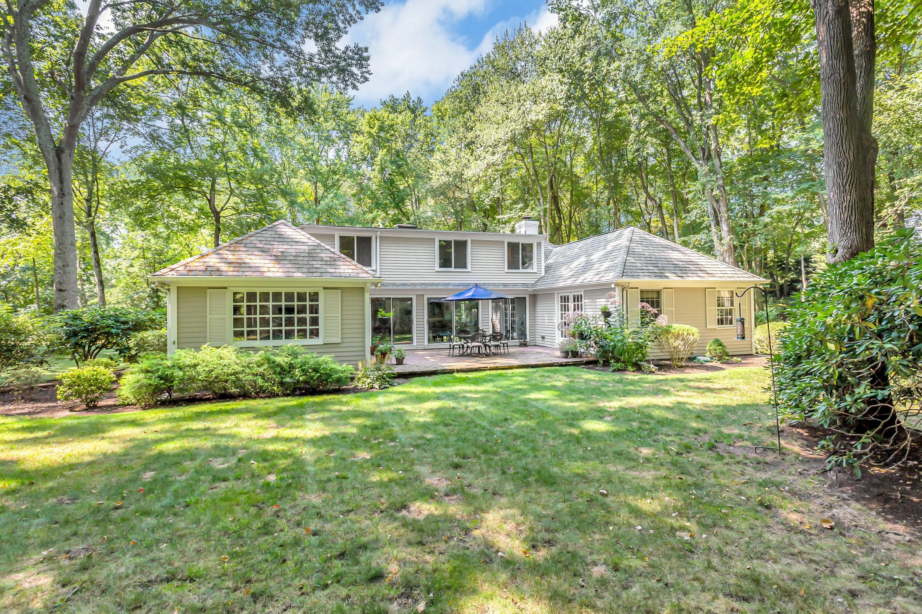 21 Leeuwarden Road Darien, CT 06820 - Photo 33 of 38 170522286-33