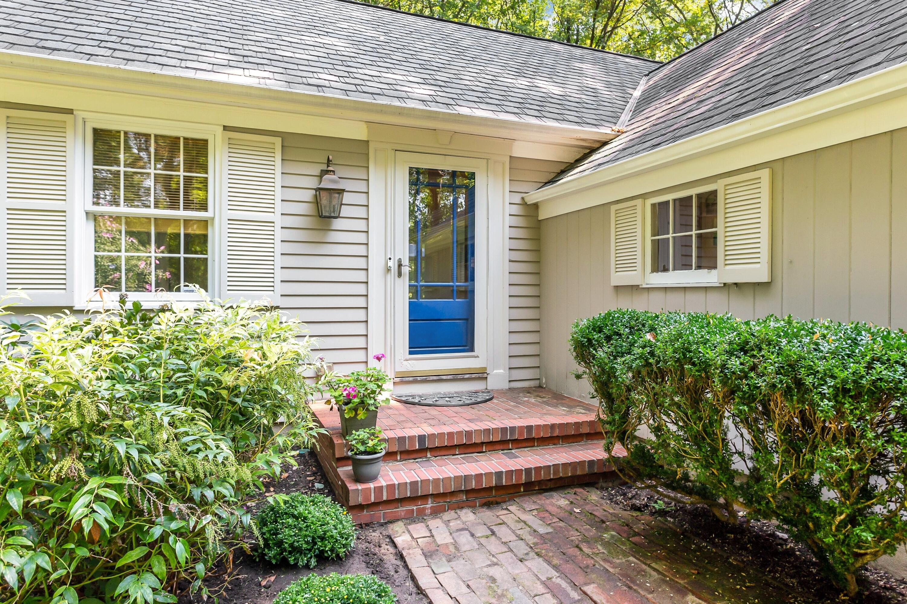 21 Leeuwarden Road Darien, CT 06820 - Photo 5 of 38 170522286-5