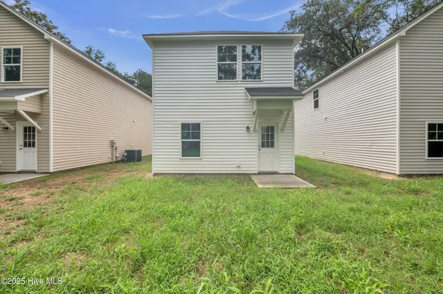 $1,900 | 464 Maides Avenue, Wilmington, NC 28405
