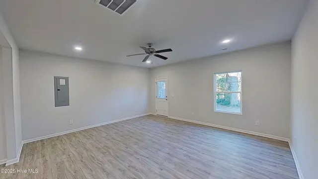 $1,900 | 464 Maides Avenue, Wilmington, NC 28405