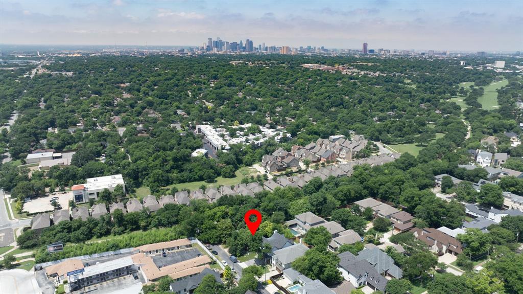 1805 Lucerne Street Dallas, TX 75214 - Photo 7 of 10 a view of a city