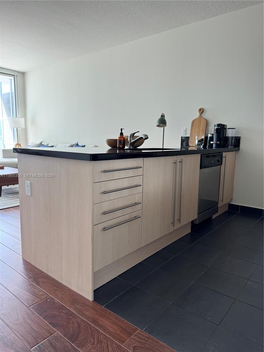 79 Southwest 12th Street, Unit 1502S Miami, FL 33130 - Photo 6 of 16