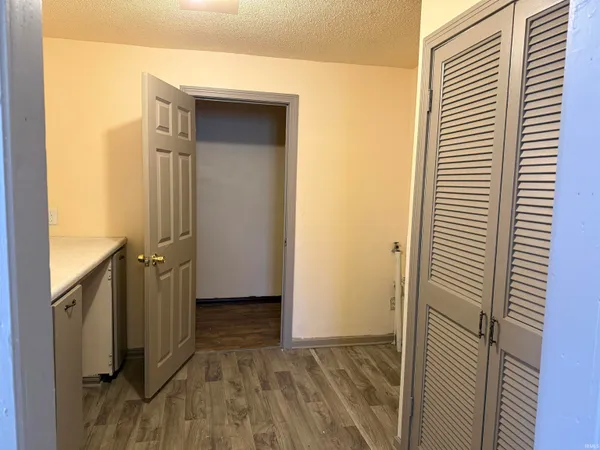 $219,500 | 927 South Main Street, Kendallville, IN 46755