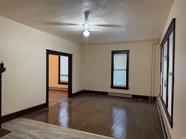 $229,500 | 927 South Main Street, Kendallville, IN 46755