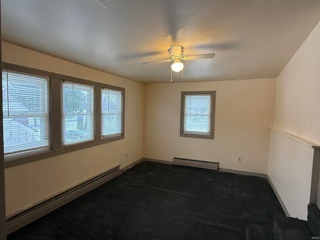 $229,500 | 927 South Main Street, Kendallville, IN 46755