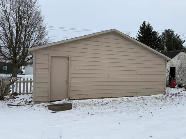 $229,500 | 927 South Main Street, Kendallville, IN 46755