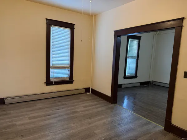 $219,500 | 927 South Main Street, Kendallville, IN 46755