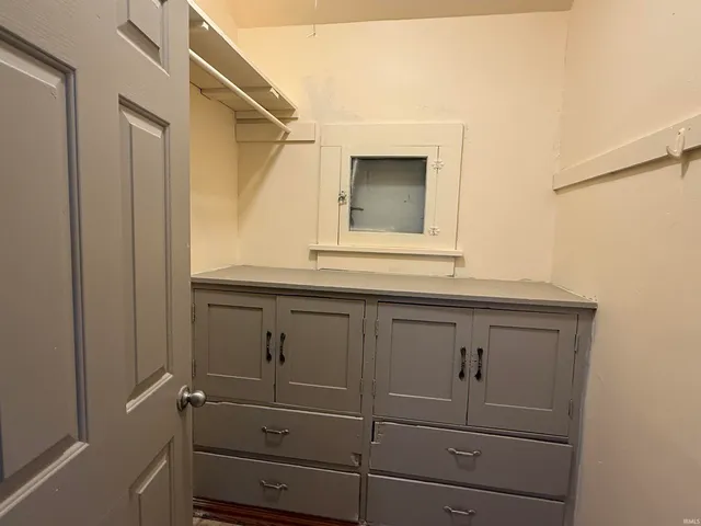 $229,500 | 927 South Main Street, Kendallville, IN 46755