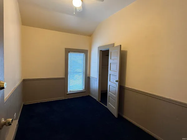 $219,500 | 927 South Main Street, Kendallville, IN 46755