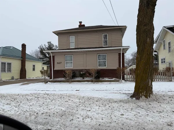 $219,500 | 927 South Main Street, Kendallville, IN 46755