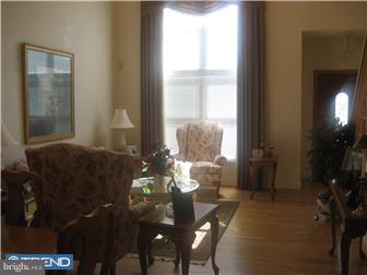 619 Rhawn Street Philadelphia, PA 19111 - Photo 2 of 12 Living Room