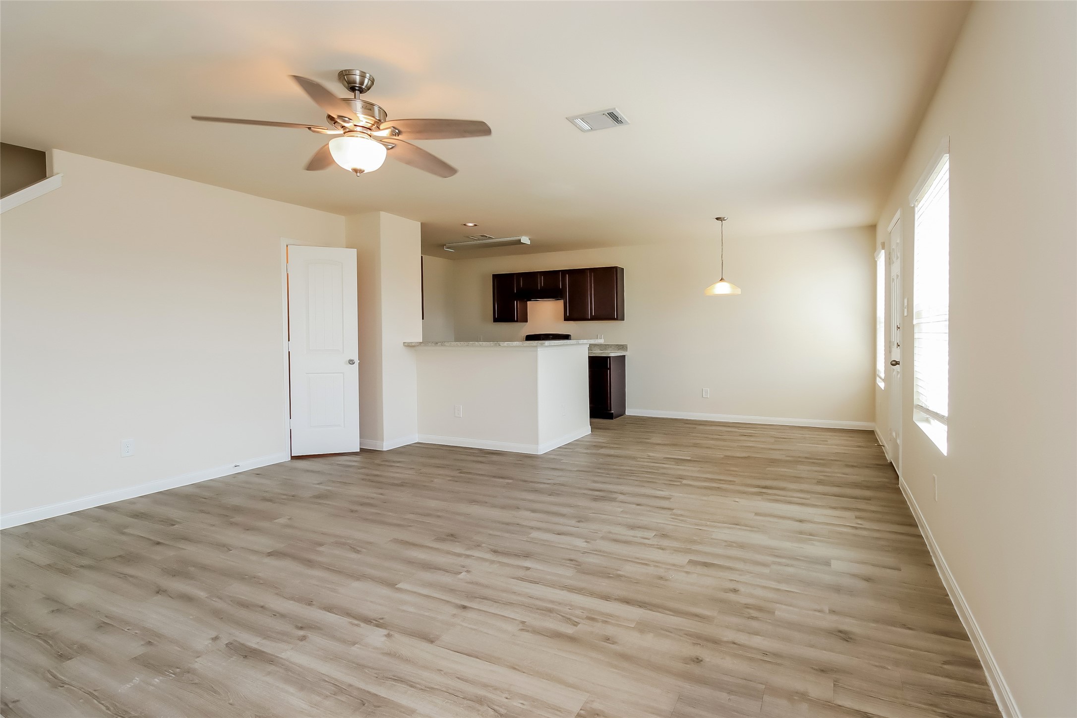 4119 Farmers Pass Road Houston, TX 77014 - Photo 8 of 16 Photos may be representative of the floor plan and not the exact home. Finishes, layout, and features of the actual property for lease may vary.