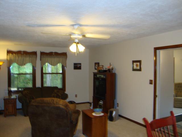 1670 Hinson Road Martinsville, IN 46151 - Photo 4 of 11 Gallery Image 4