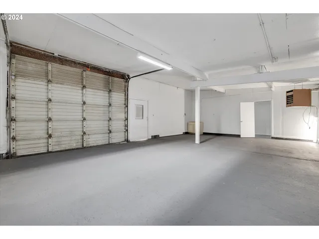 $600,000 | 16265 Highway 224, Damascus, OR 97089