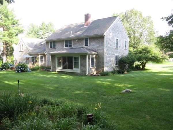 58 Buttercup Lane Hanover, MA 02339 - Photo 7 of 23