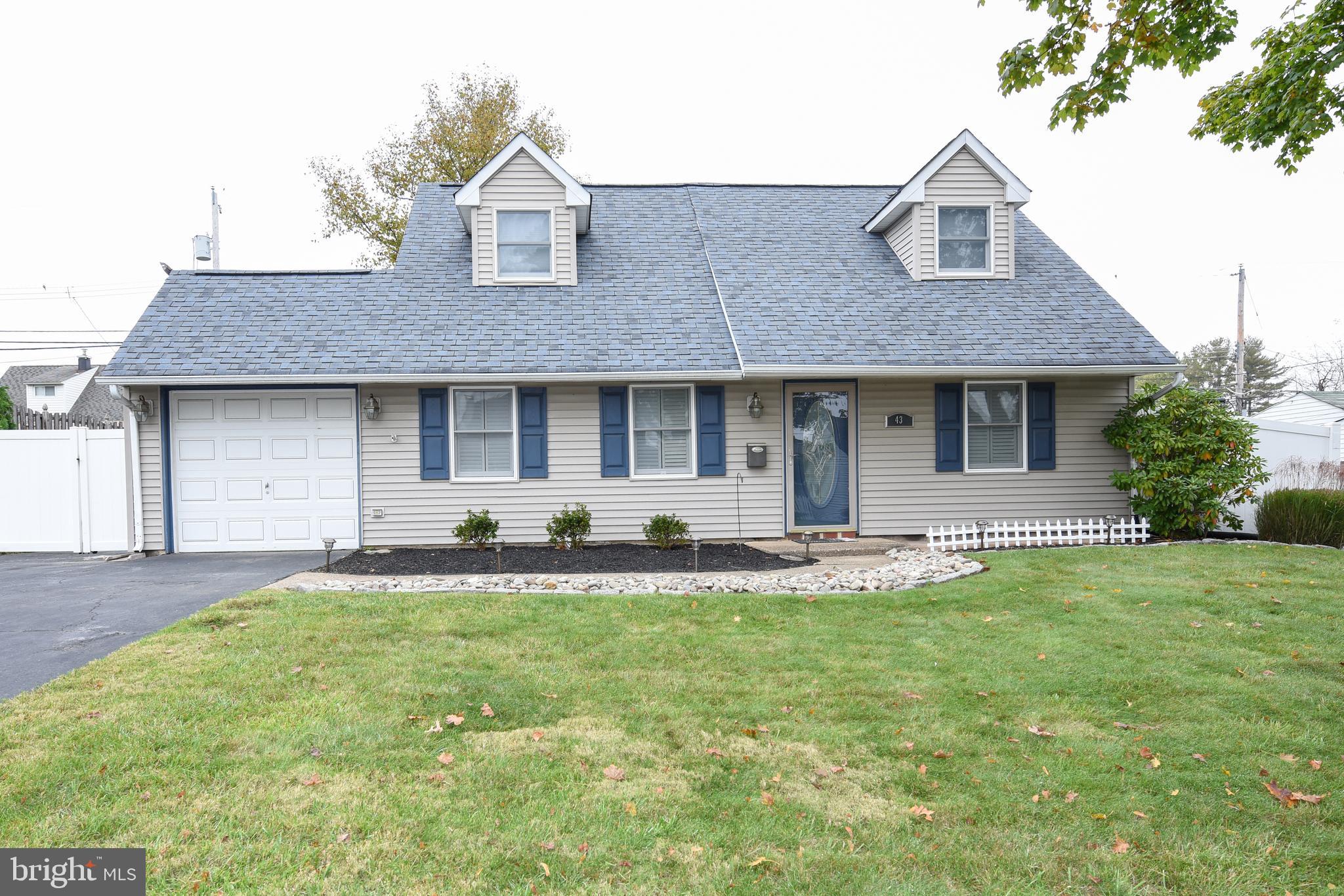 43 Calicobush Road Levittown, PA 19057 - Photo 1 of 24