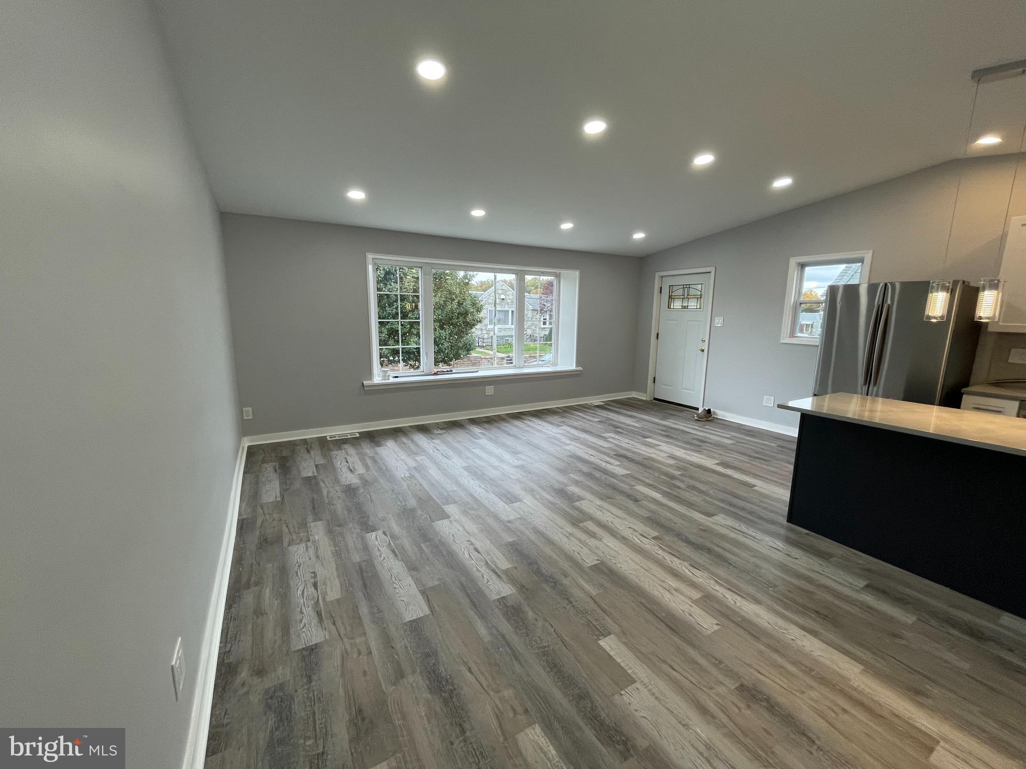 8912 Blue Grass Road Philadelphia, PA 19152 - Photo 3 of 18 Gallery Image 3