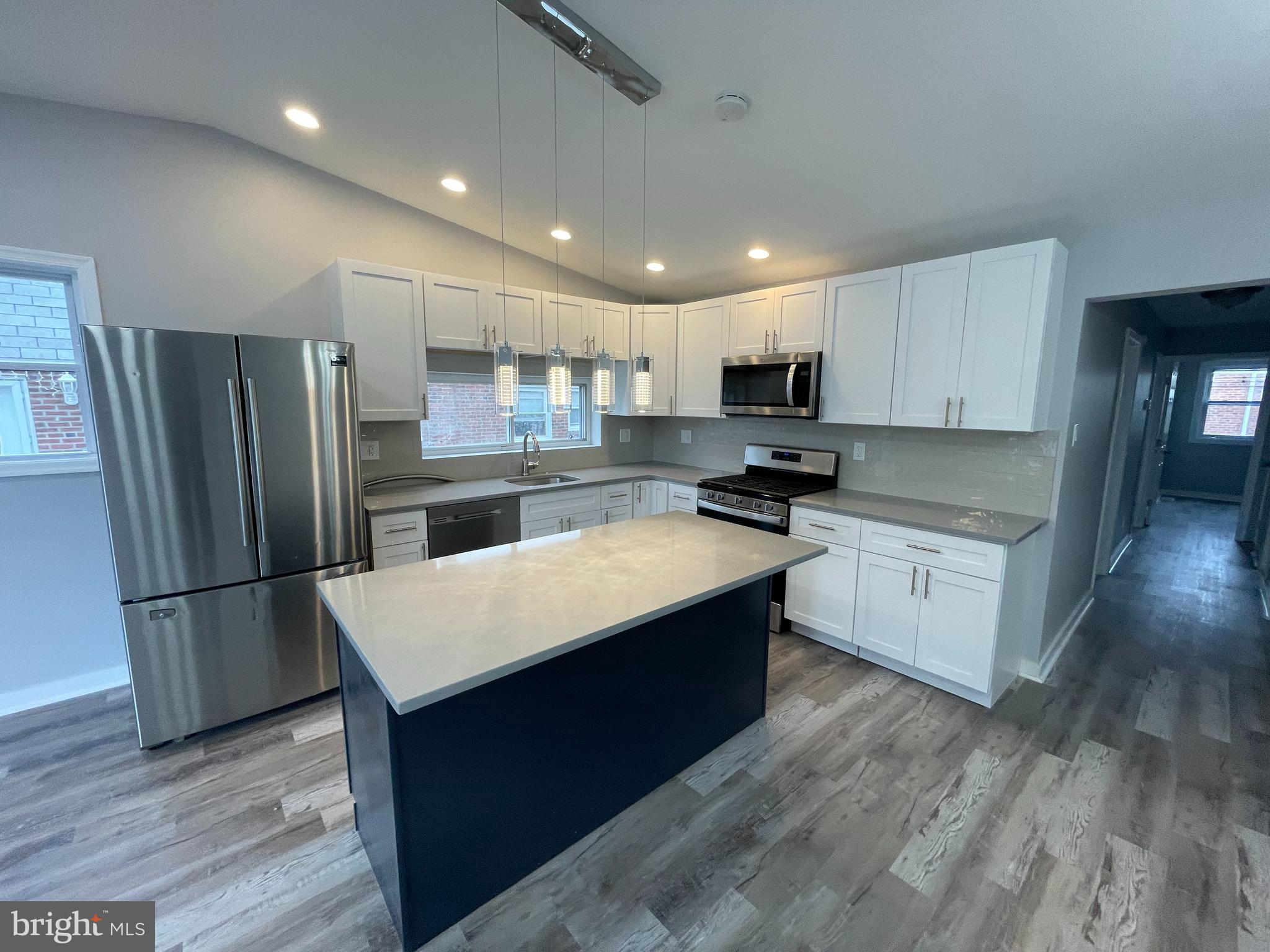 8912 Blue Grass Road Philadelphia, PA 19152 - Photo 5 of 18 Gallery Image 5