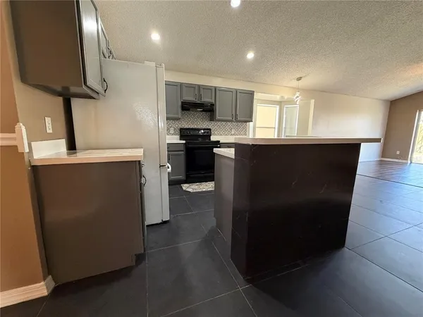 $2,500 | 572 Tree Shore Drive, Orlando, FL 32825