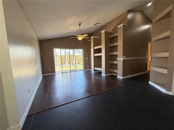 $2,500 | 572 Tree Shore Drive, Orlando, FL 32825
