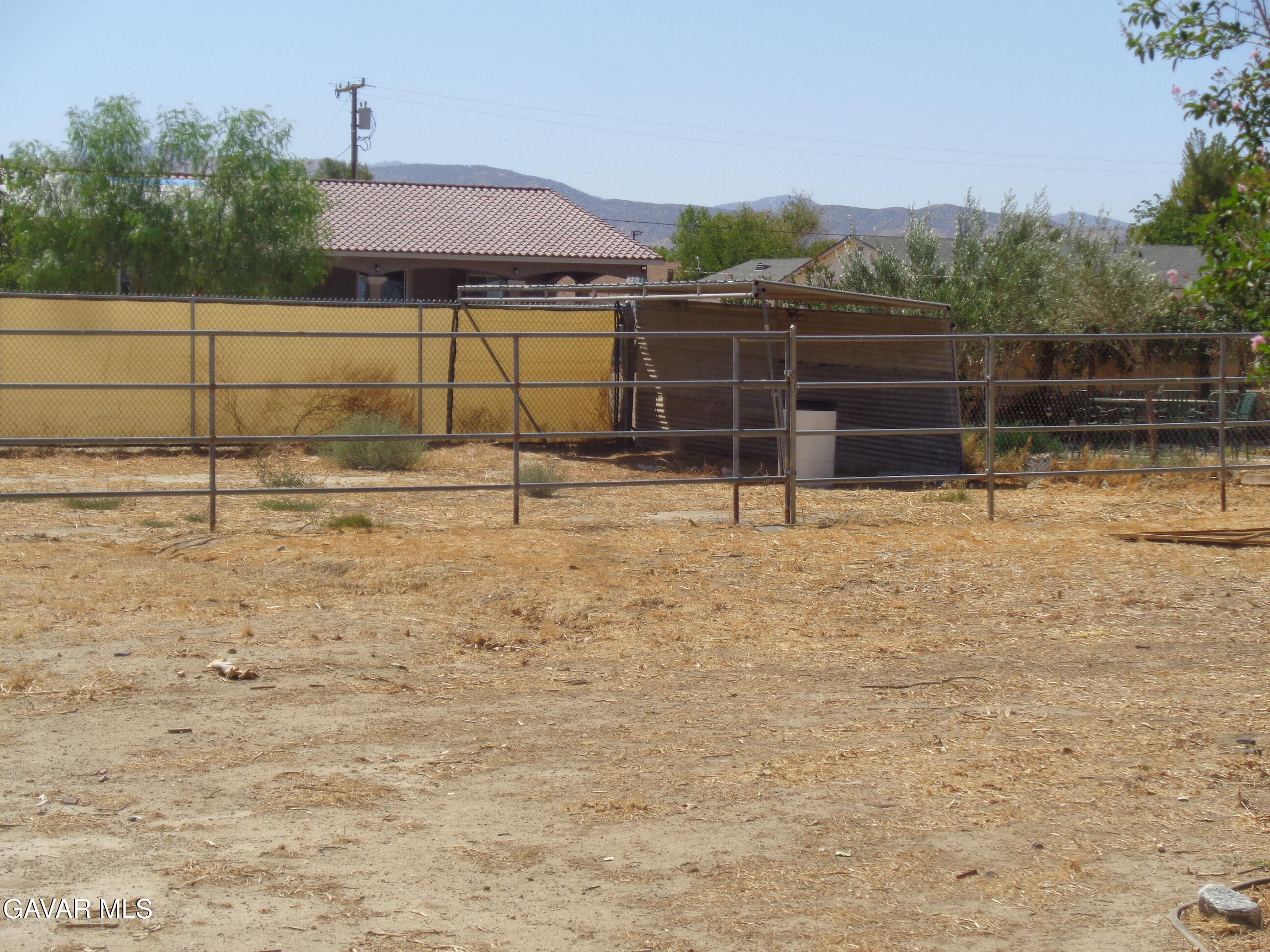9728 Aveune S10 Street East Littlerock, CA 93543 - Photo 22 of 45 a view of a terrace