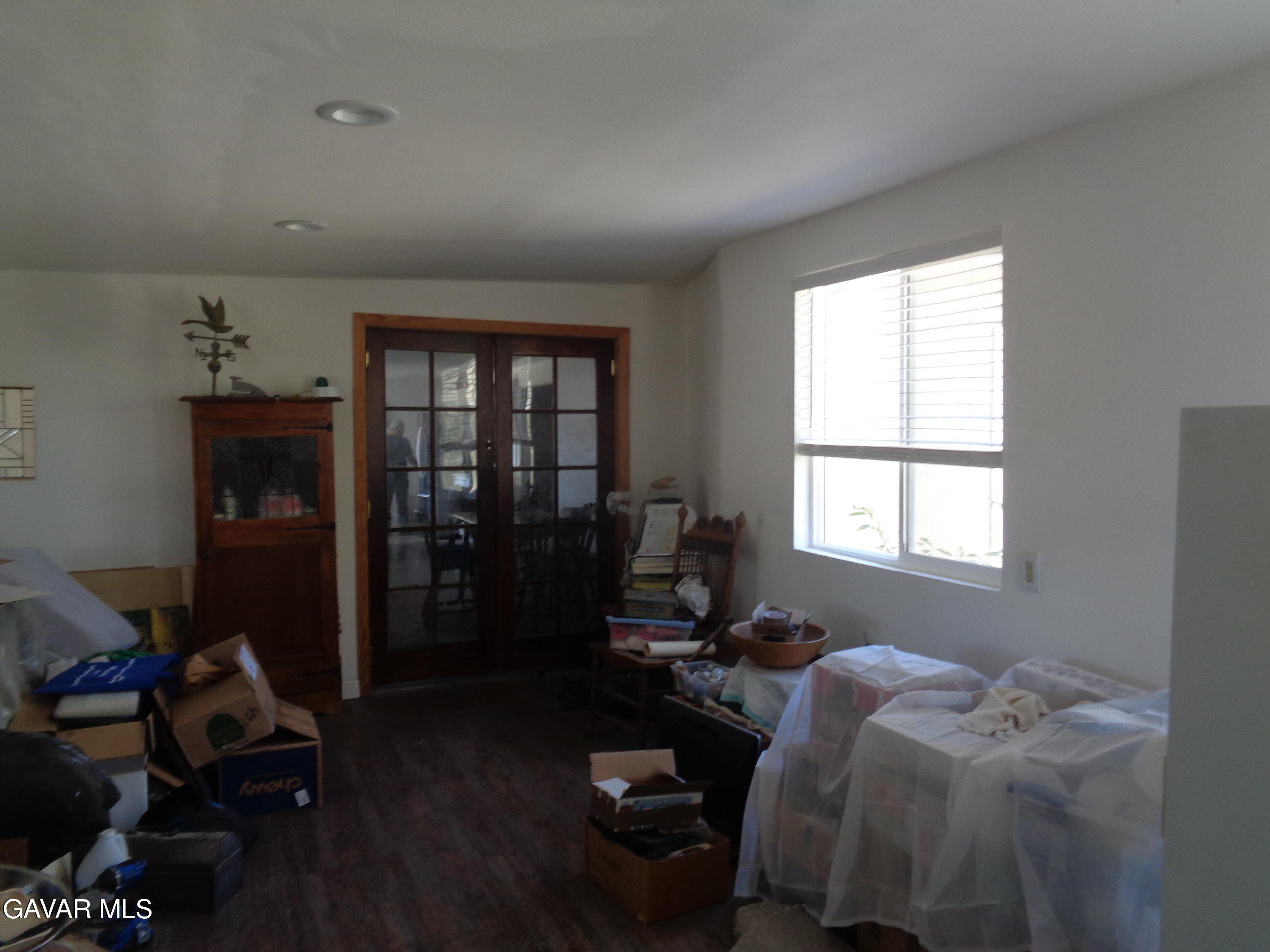 9728 Aveune S10 Street East Littlerock, CA 93543 - Photo 28 of 45 a bed room with a bed and a window